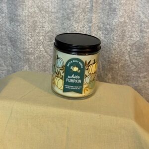 NWT Bath & Body Works White Pumpkin Candle